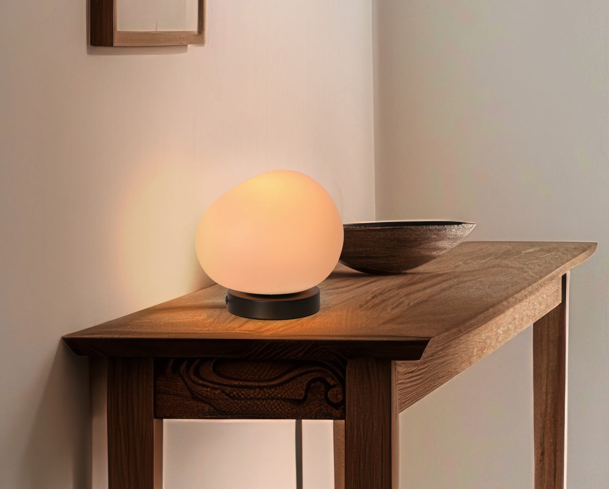 Lampa stołowa STONES minimalistyczna - biały klosz 20 cm w kształcie kamienia - skandynawska lampka nocna do sypialni i salonu E27