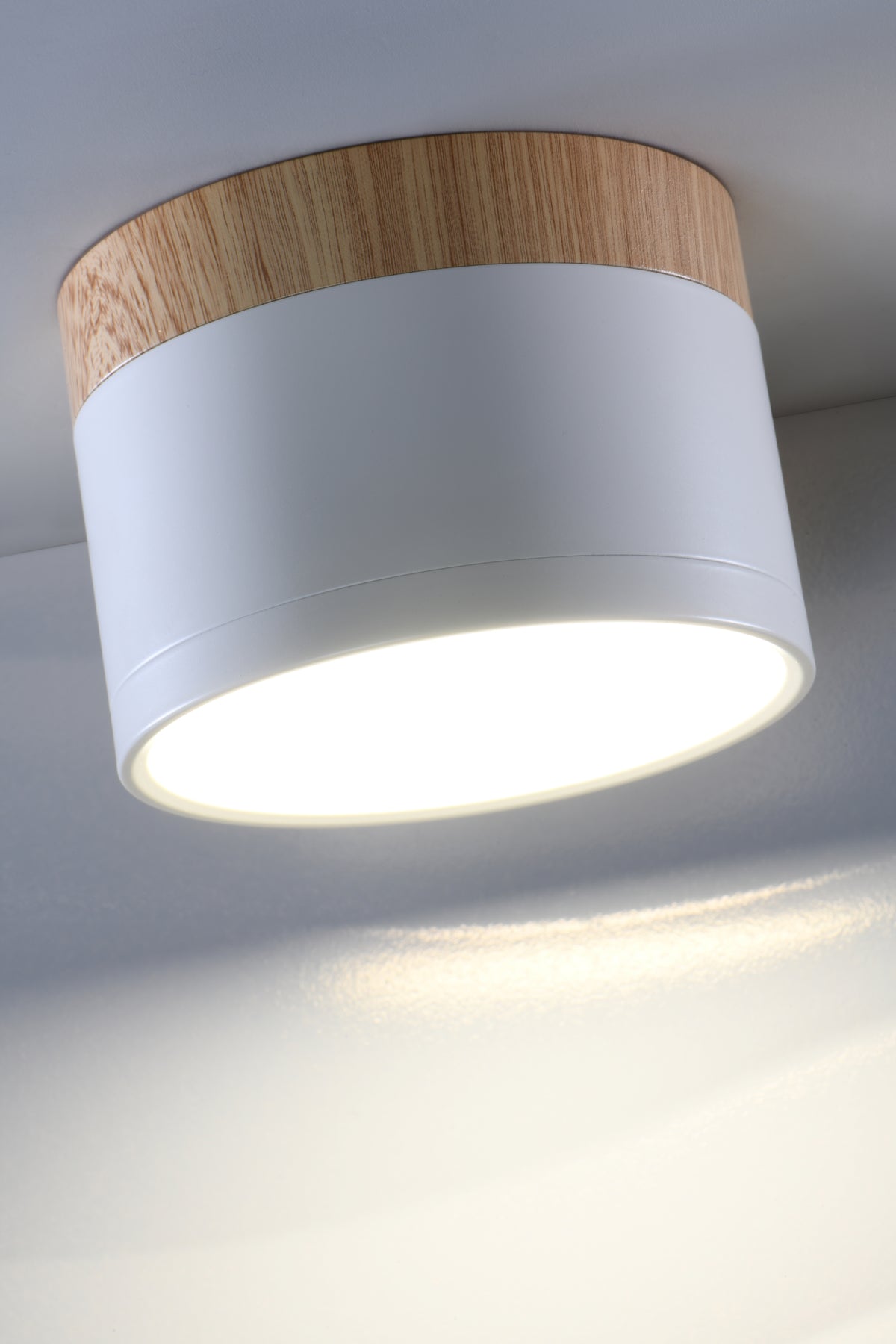 oprawa sufitowa tuba 9W LED 4000k biały+drewniany śr. 8,8 cm