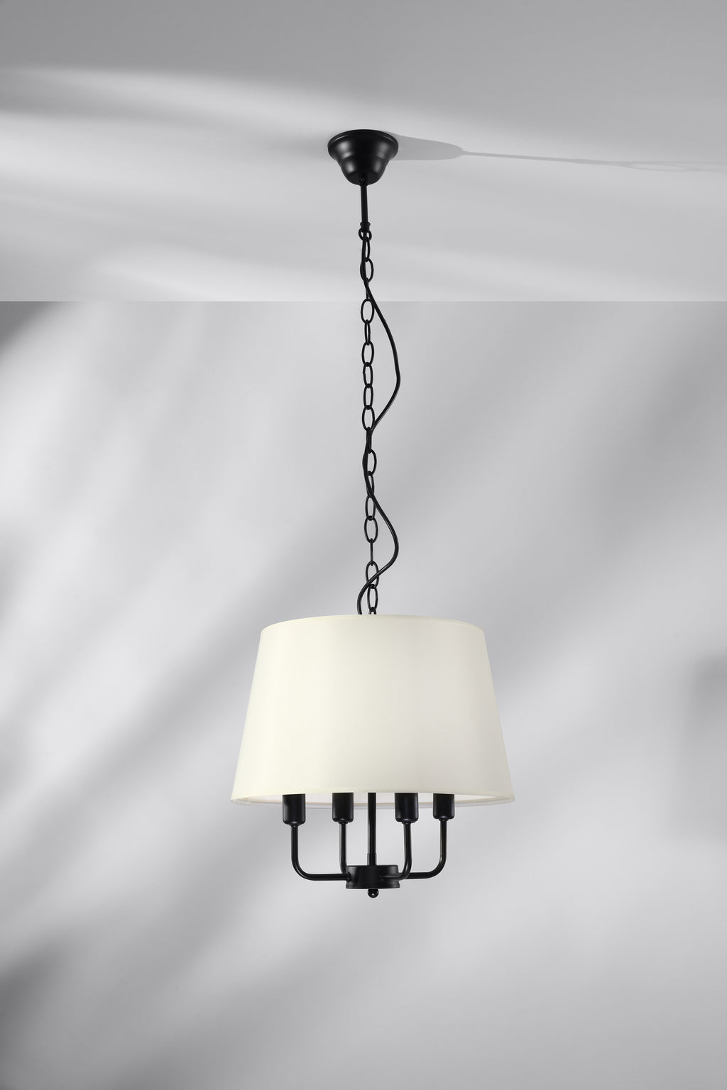 Pasteri lampa wisząca czarny matowy 4x40W E14 abażur beżowy