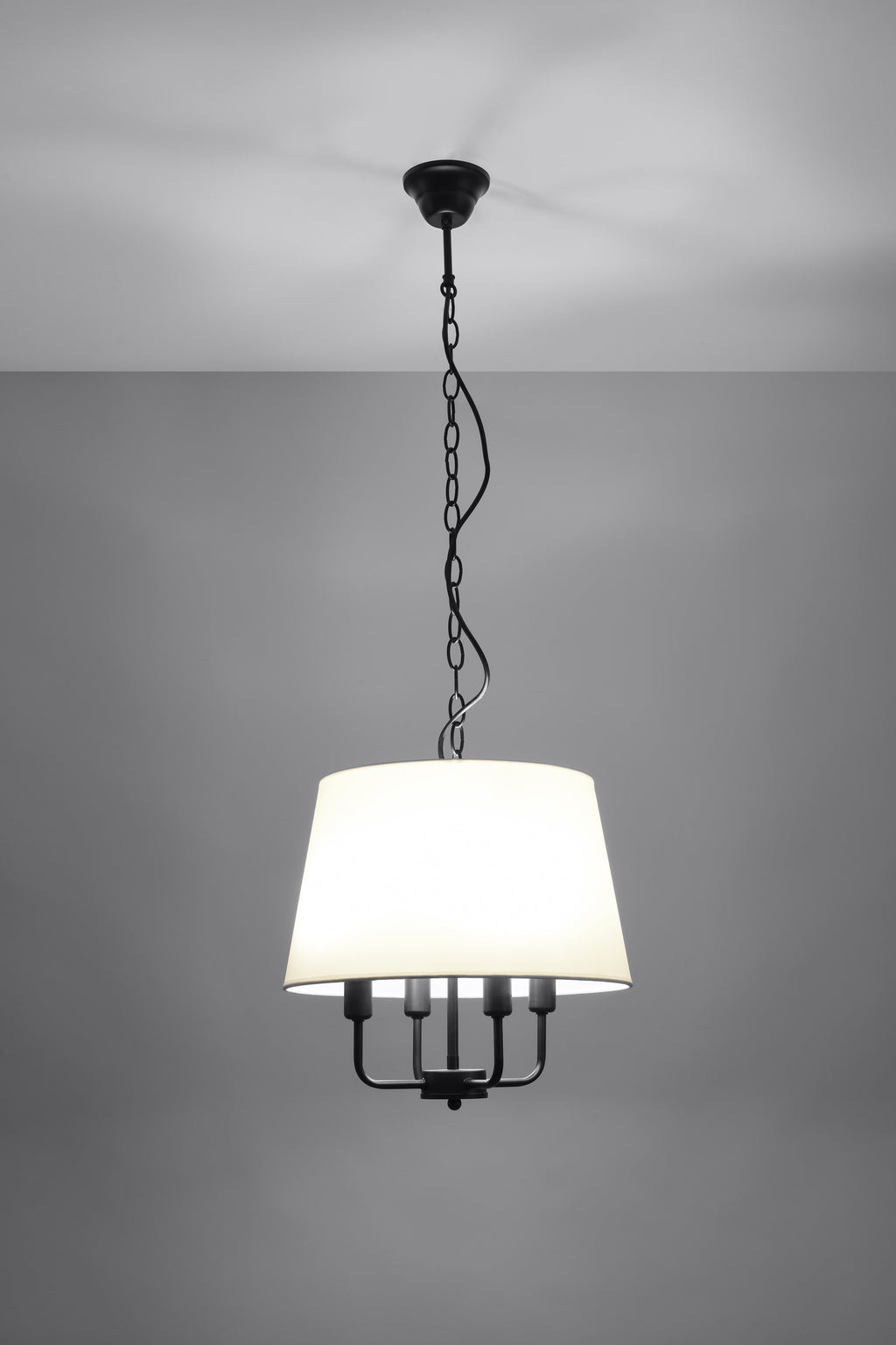 Pasteri lampa wisząca czarny matowy 4x40W E14 abażur beżowy