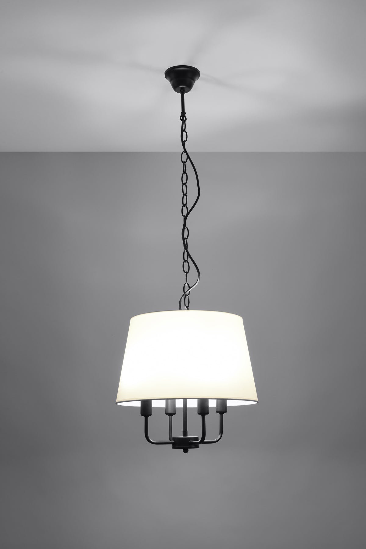 Pasteri lampa wisząca czarny matowy 4x40W E14 abażur beżowy