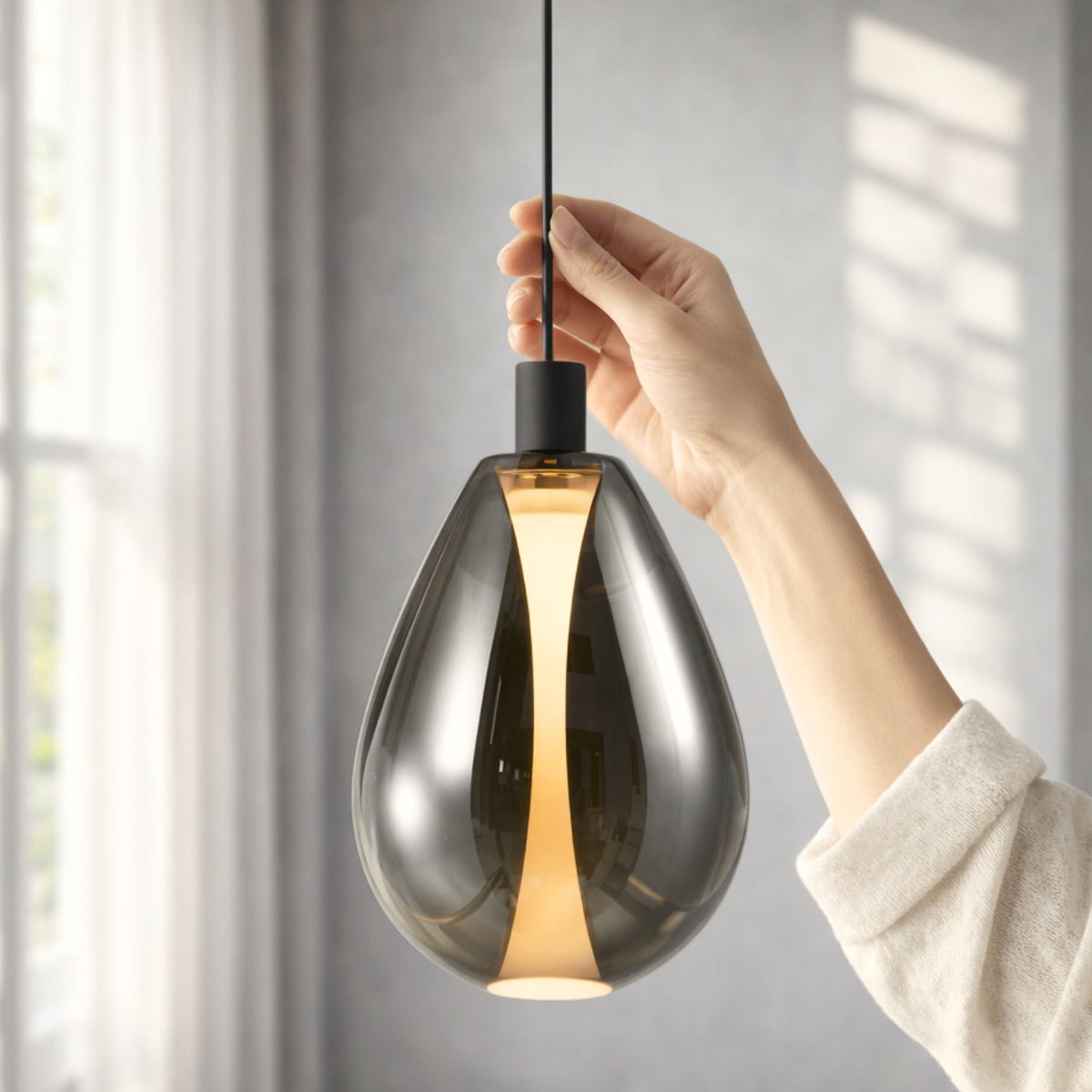 DENSO 20 lampa wisząca czarny 1x5W G9 klosz dymiony