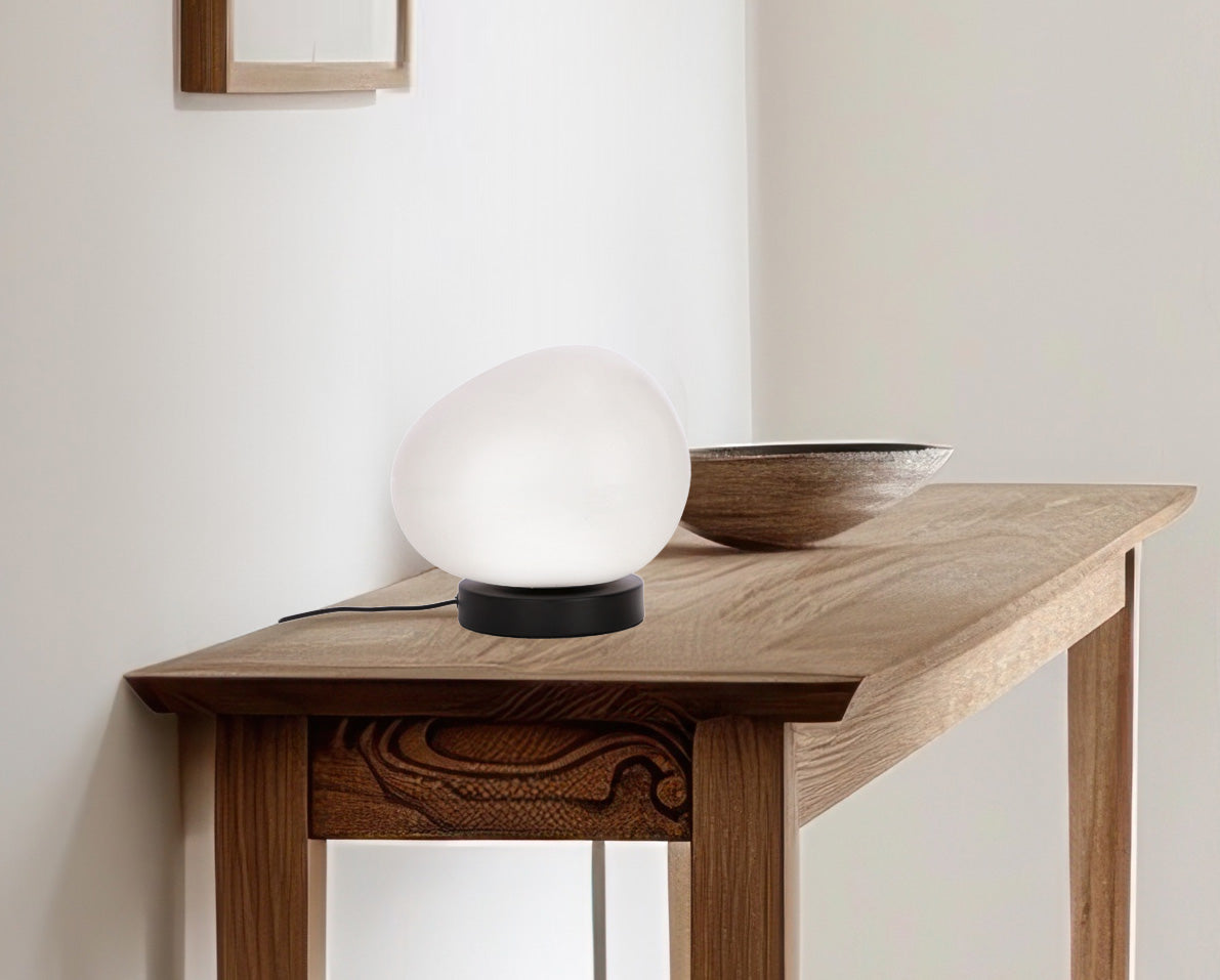 Lampa stołowa STONES minimalistyczna - biały klosz 20 cm w kształcie kamienia - skandynawska lampka nocna do sypialni i salonu E27