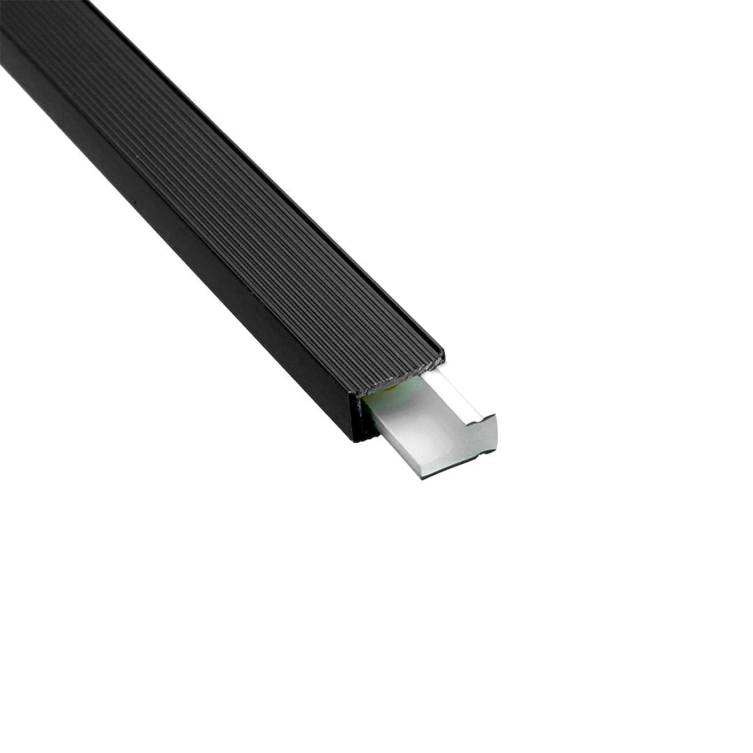 Profil aluminiowy TINY 2m Wpuszczany czarny z silikonową osłoną